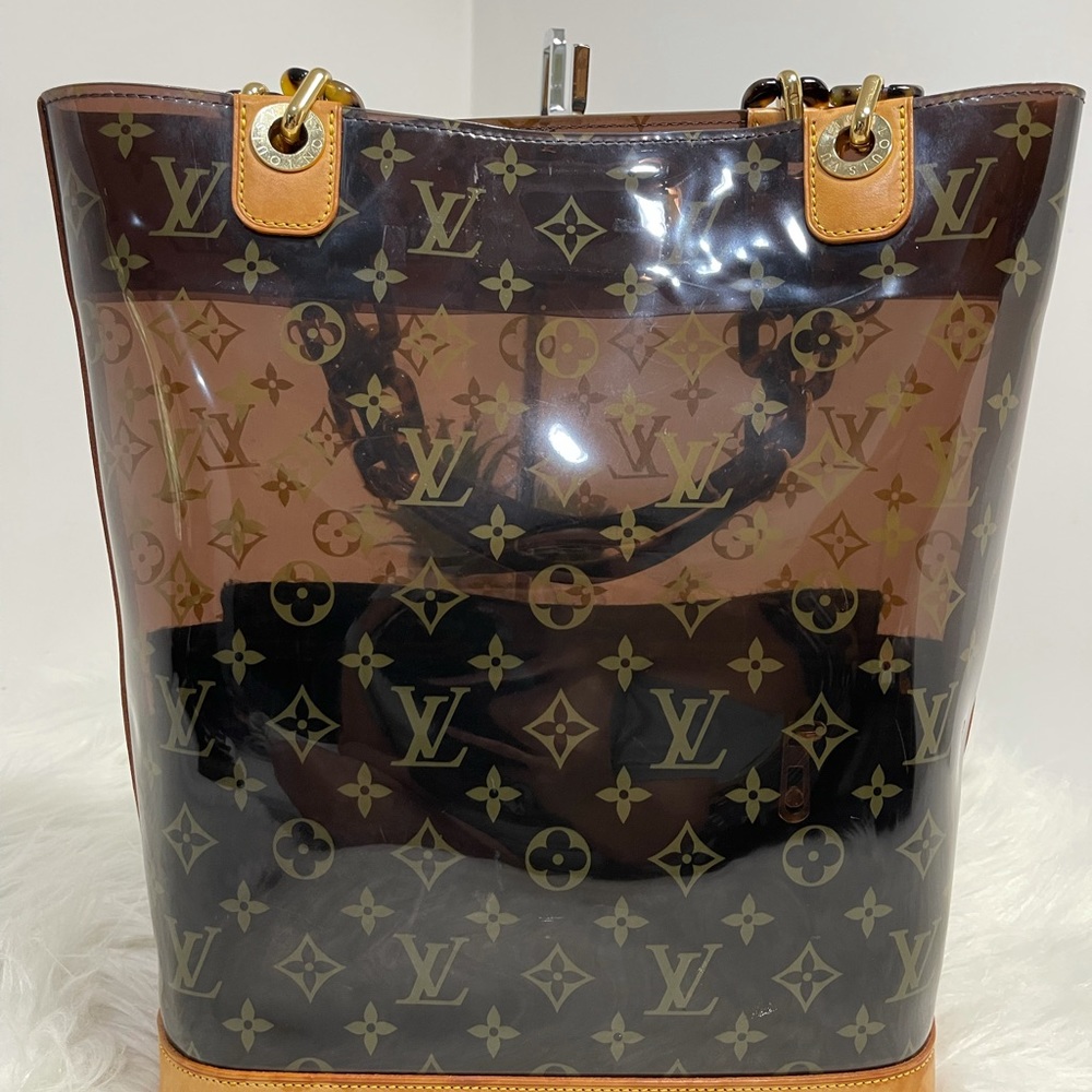 Sac Ambre Monogram MM Vinyl Tote Bag - Picture 3 of 16